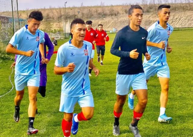 开云下载-不死豹！新疆雪豹四年3次降级3次递补再战中甲联赛