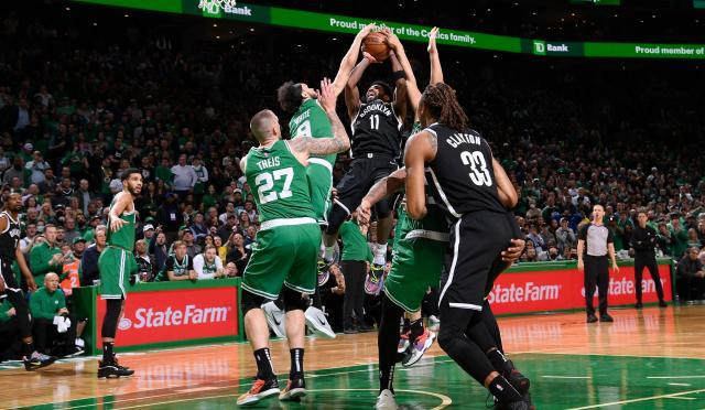 开云下载-从统治波士顿到全场隐身 欧文哑火令篮网浪费好局